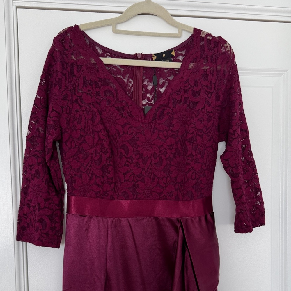 Elegant Burgundy Lace Maxi Dress